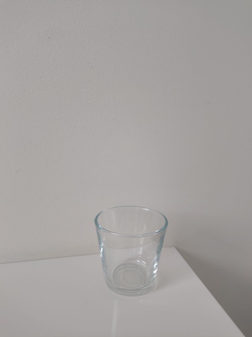 Szklany przezroczysty świecznik/ pojemnik