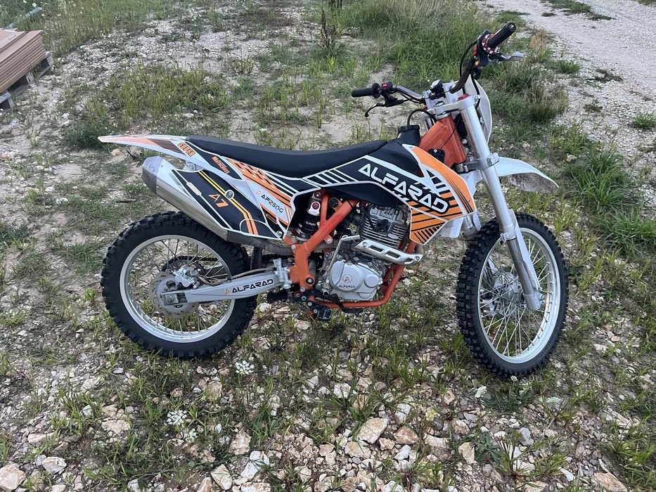 Cross Alfarad 250