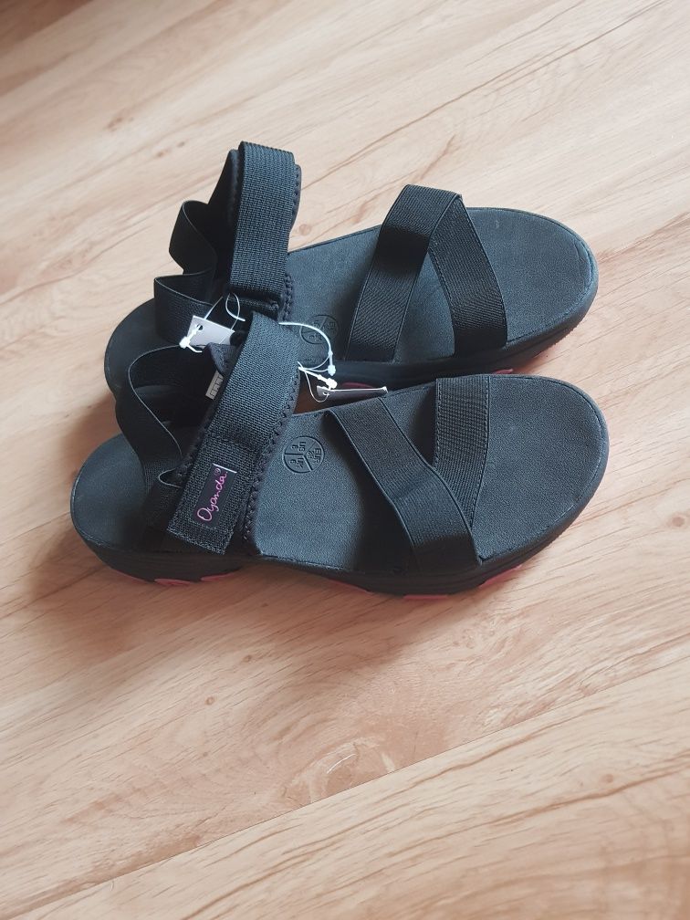 Nowe sandaly trekkingowe damskie marki Oyanda rozmiar 39