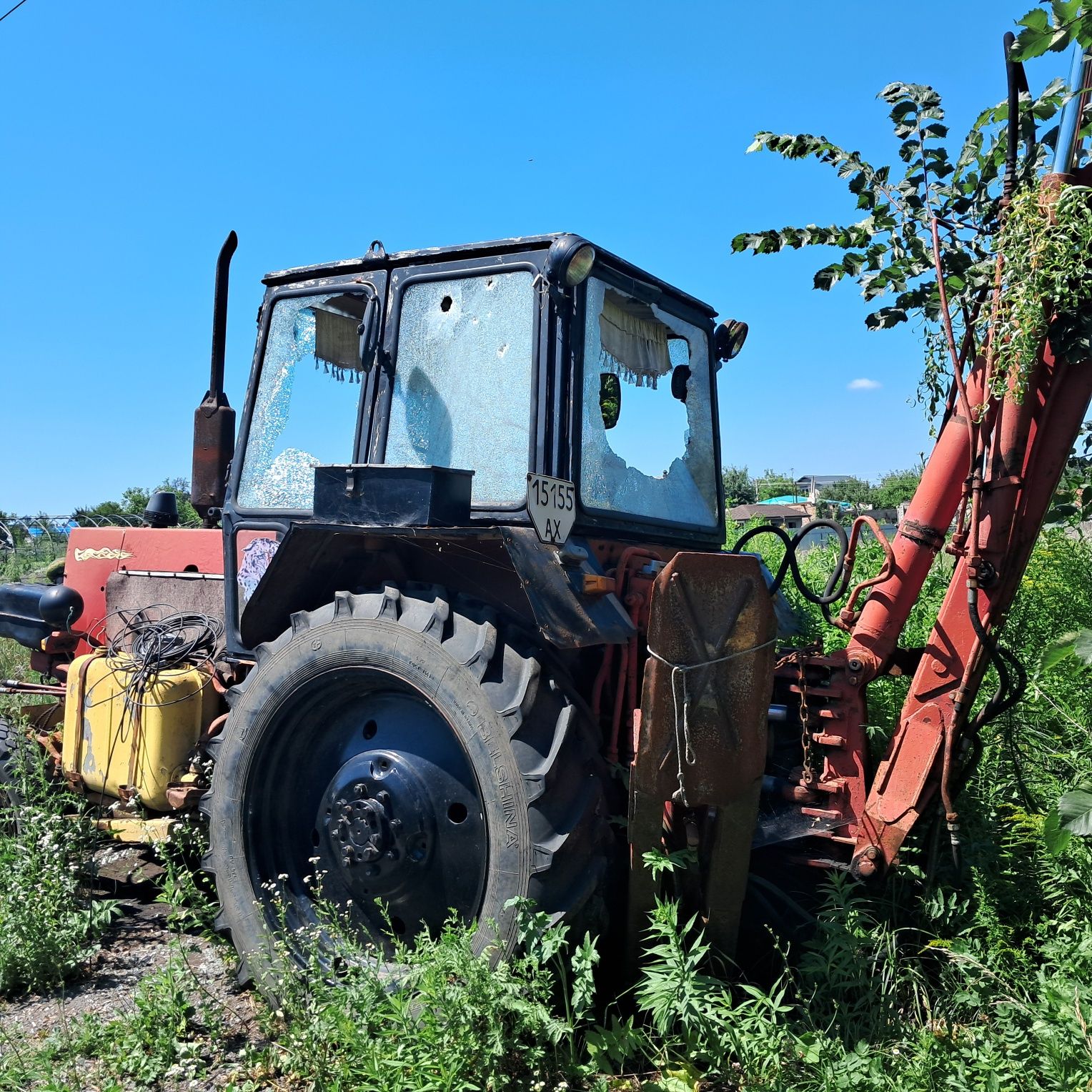 Продам трактор ЮМЗ экскаватор.