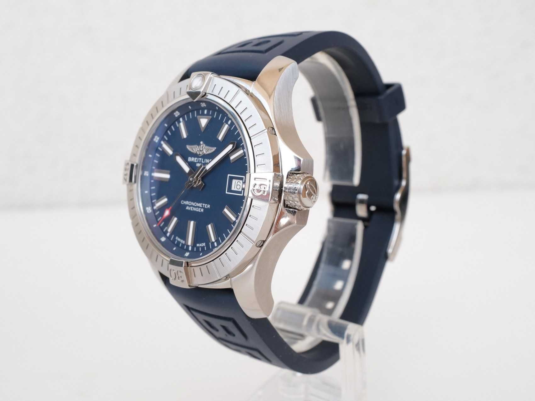 Breitling Avenger Automatic 43 Blue Dial