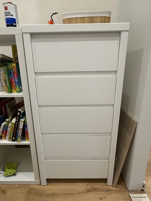 Komoda kaspian 5 szuflad biała wysoka 56x40x112
