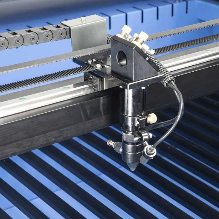 Ploter laserowy CO2 130W Ruida grawerka laser 14OOx1OOOmm