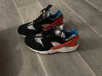 Nike Air Huarache 44 QS