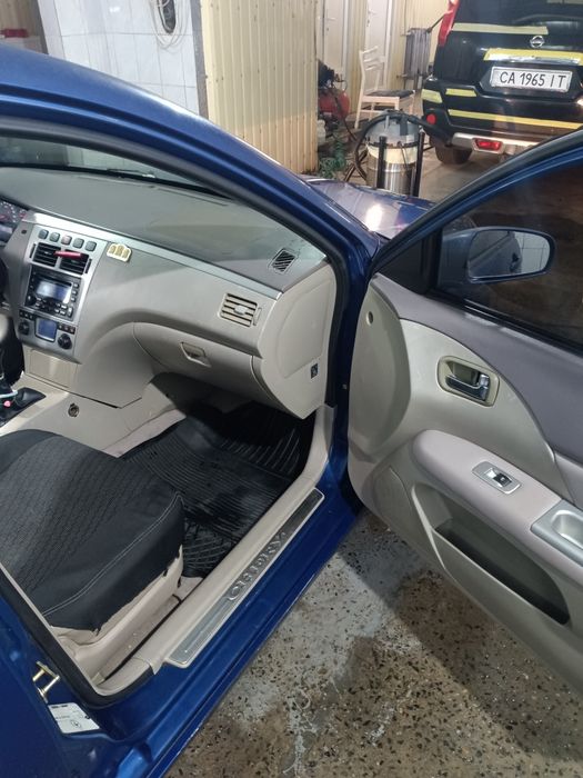 Продам Chery Elara