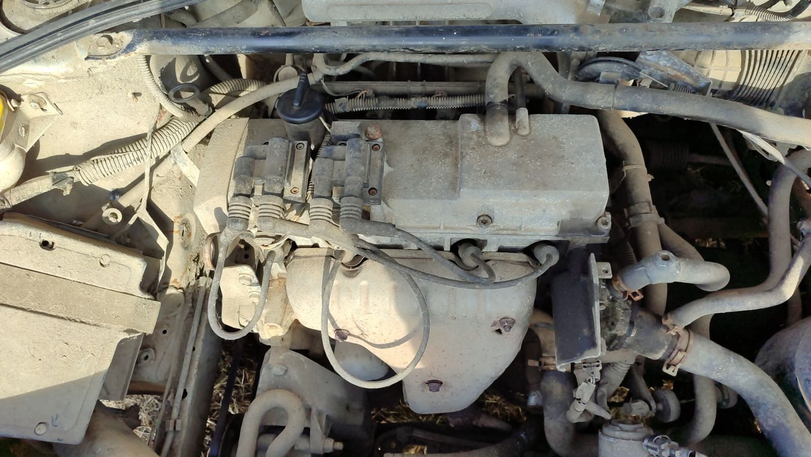 Капот Рено Меган 1, 1.6 весь перед Renault Megan 1 фари