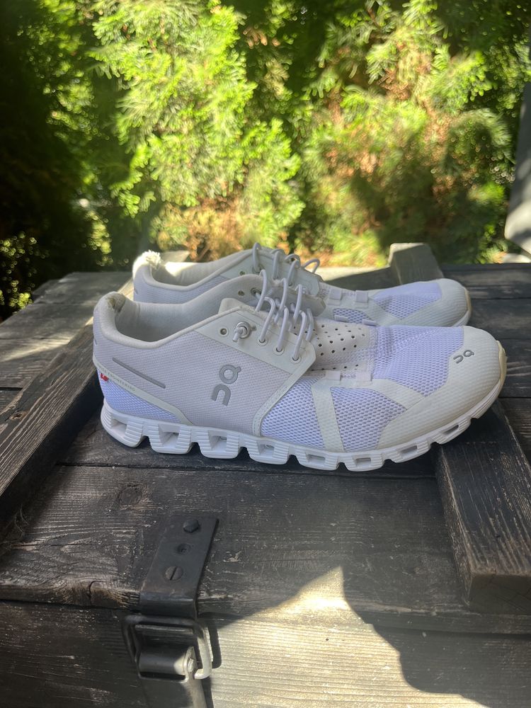Buty on cloud biale