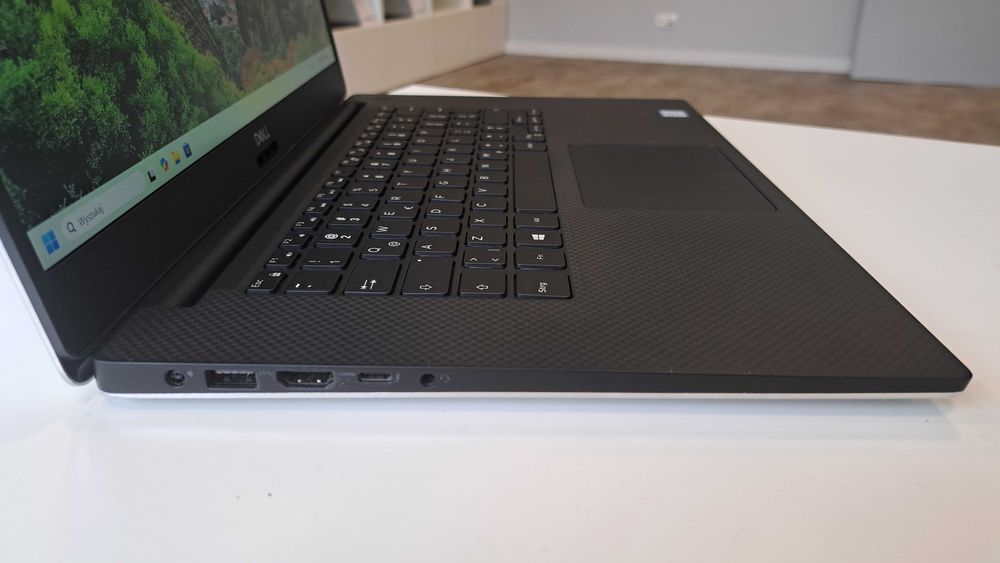 Laptop 15" Dell Precision 5540 i9-9g 64GB 1000SSD NVIDIA T2000 Win11