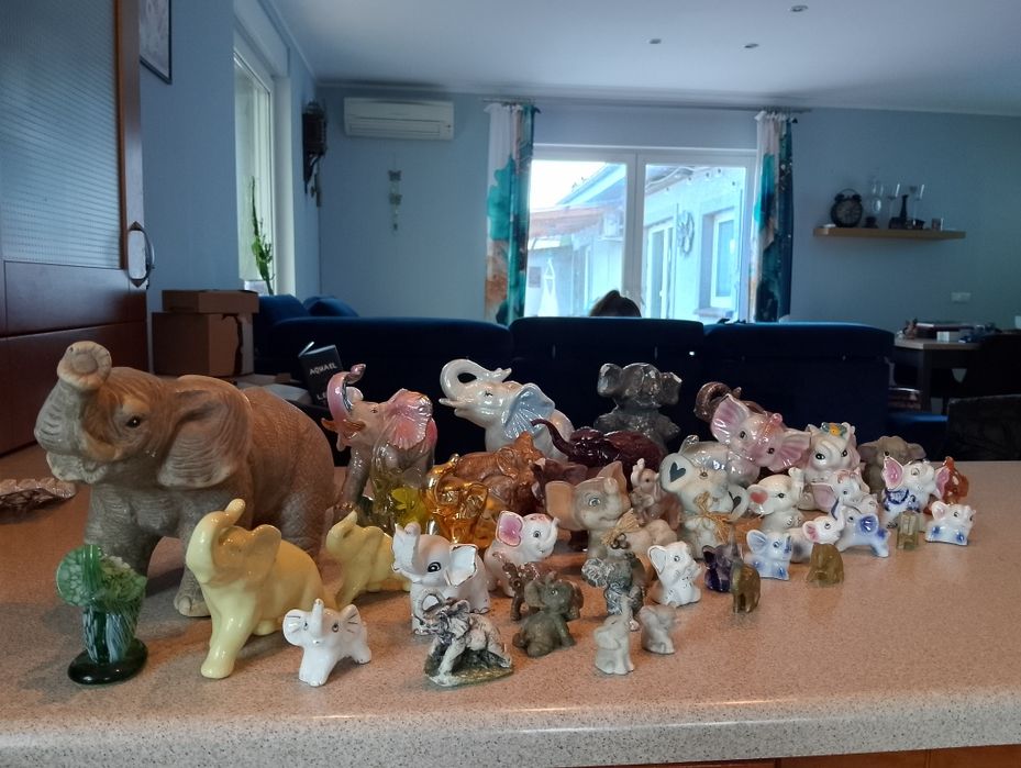 Zestaw słoni z porcelany