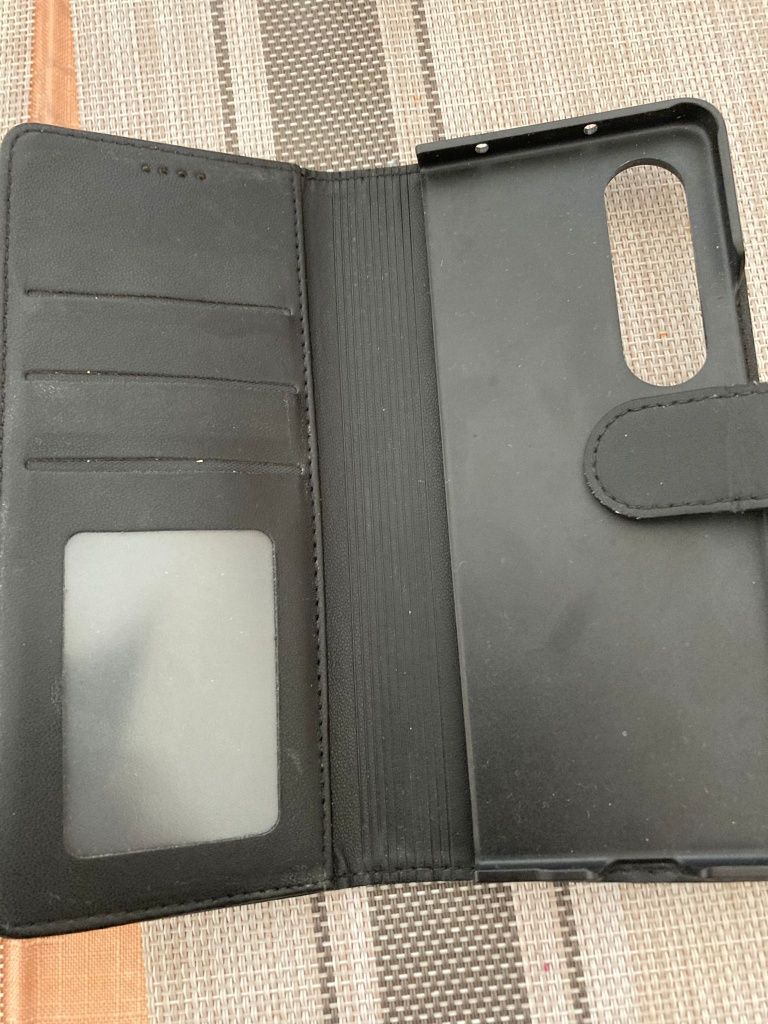 Etui zamykane Samsung z FOLD 4
