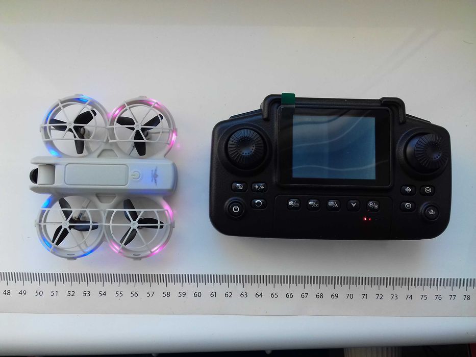 Dron KF600, WiFi FPV LCD 2,4 fotografia lotnicza, 2x aparat, aplikacja