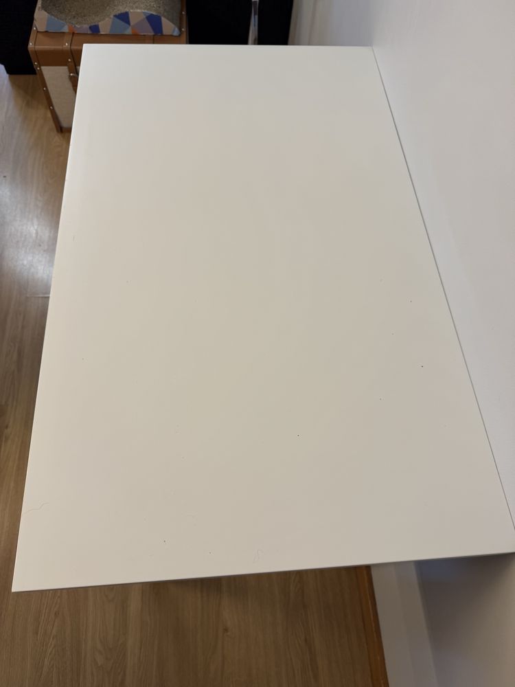 Mesa/Secretaria branca IKEA