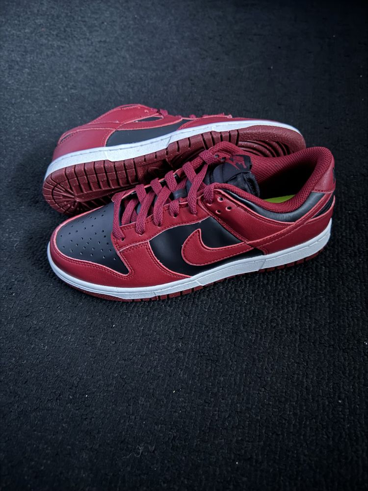 Dunk Low Red Black