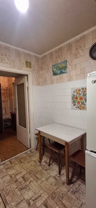 Продам 3х кім.квартиру з меблями та технікою 3мкрн  б. Героїв 2 поверх