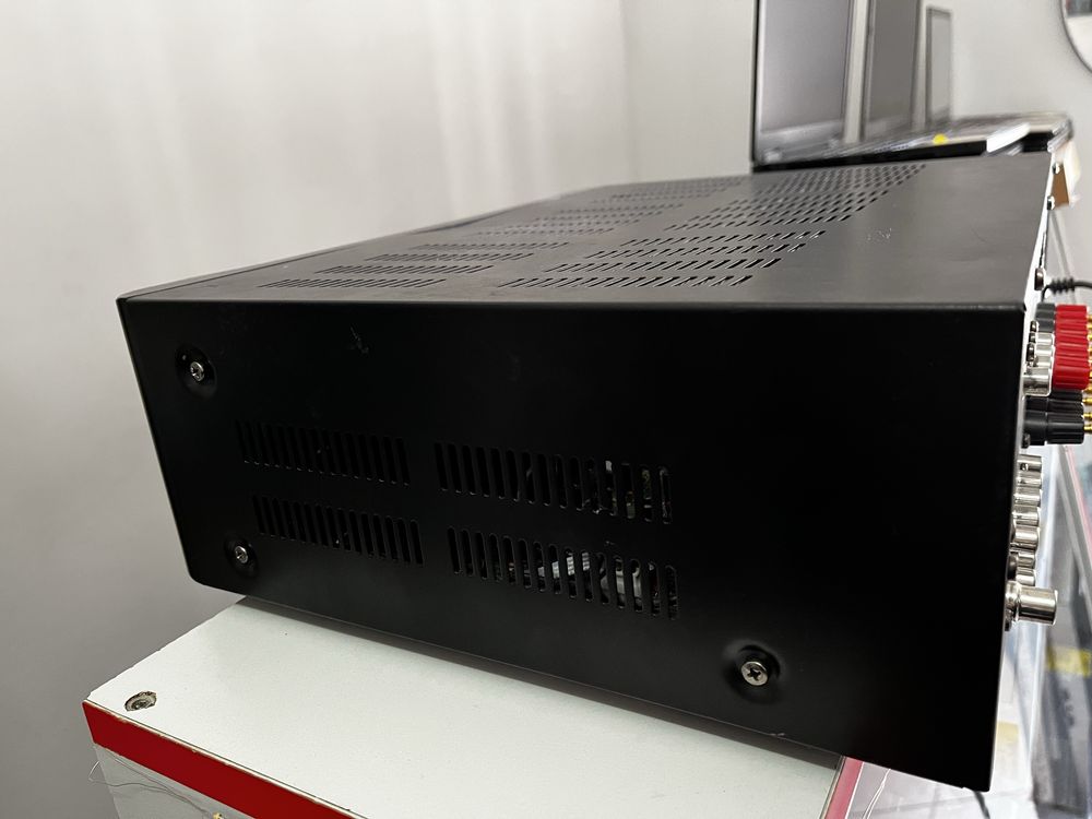 Підсилювач Yardy AV-3000