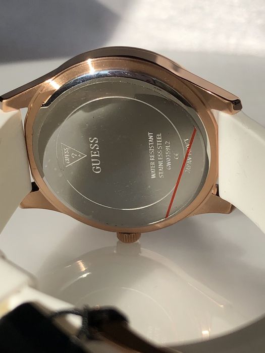 Жіночий годинник Guess Anna,