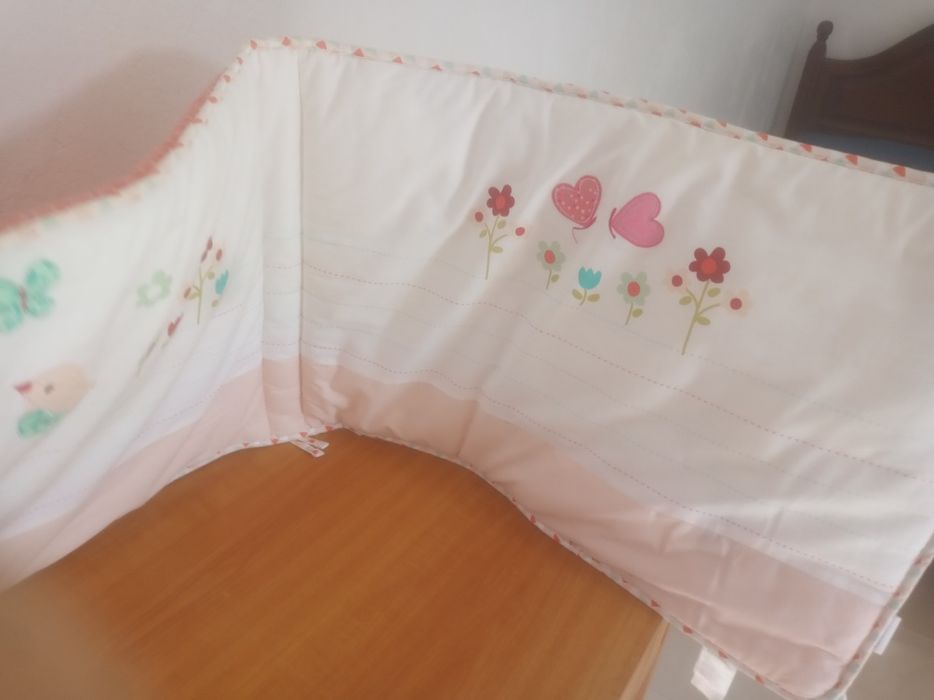 Proteção lateral para berço