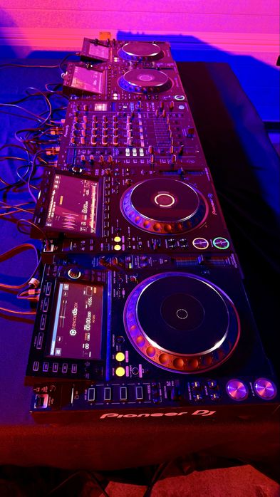 2 CDJ 2000 nxs2 & DJM A9