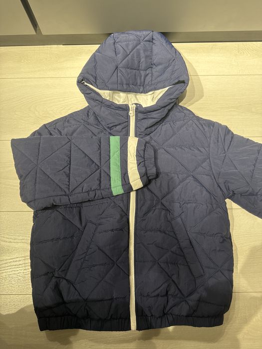Продам фирменную куртку Benetton для мальчика
