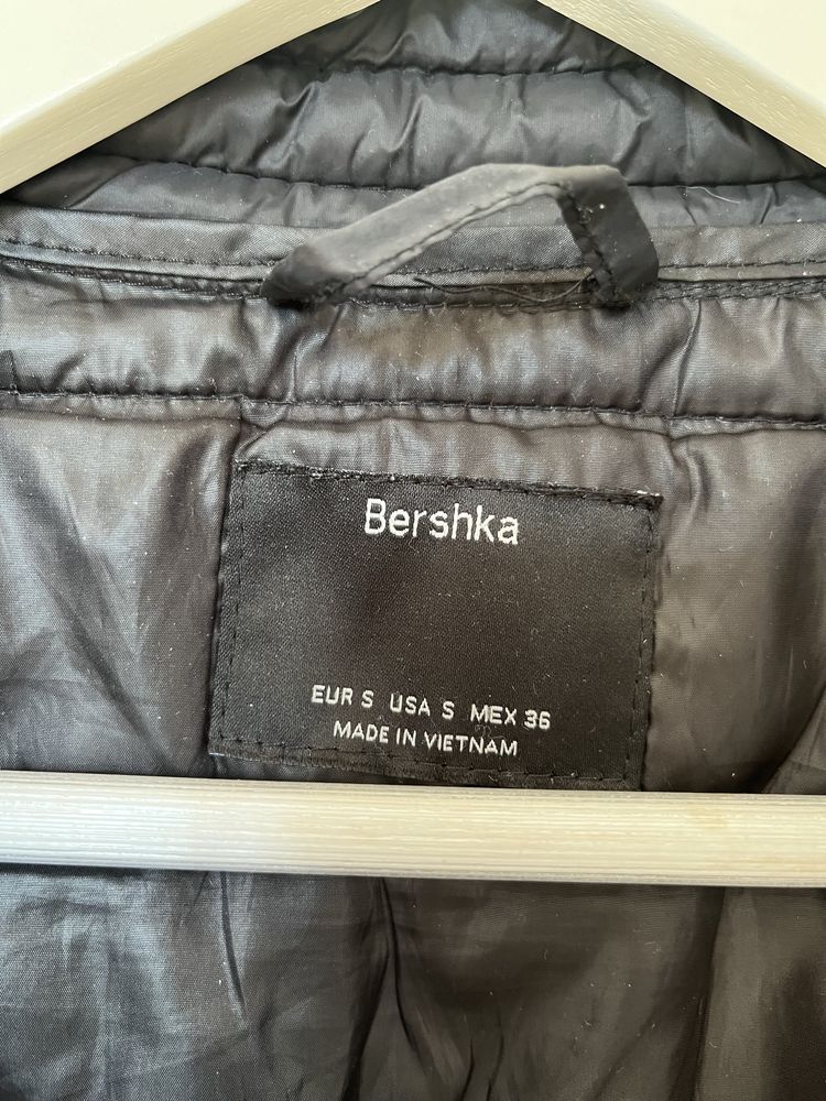 Kurtka pikowana wiosenna Bershka r S