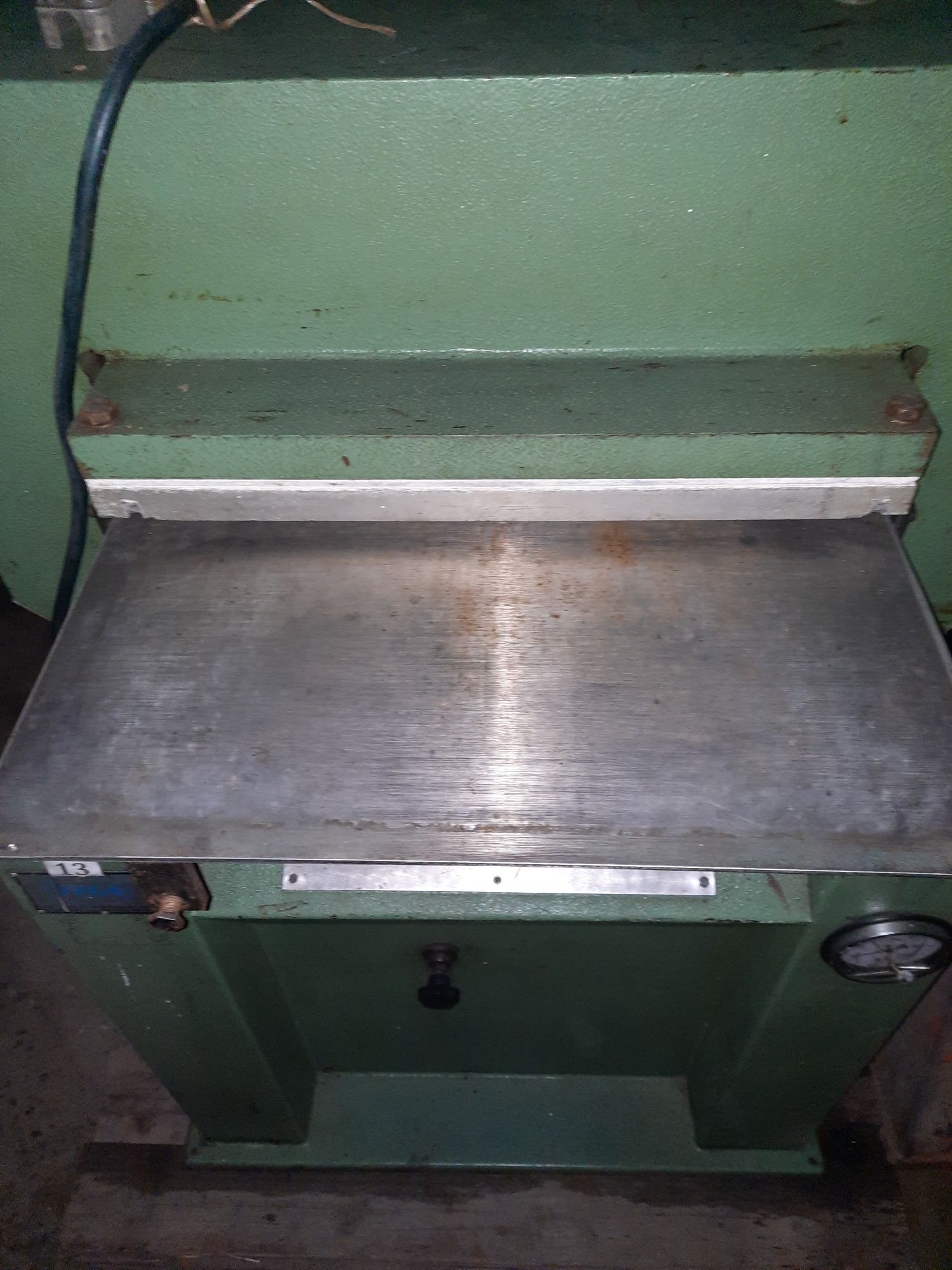Máquina de gravação a quente e refundida