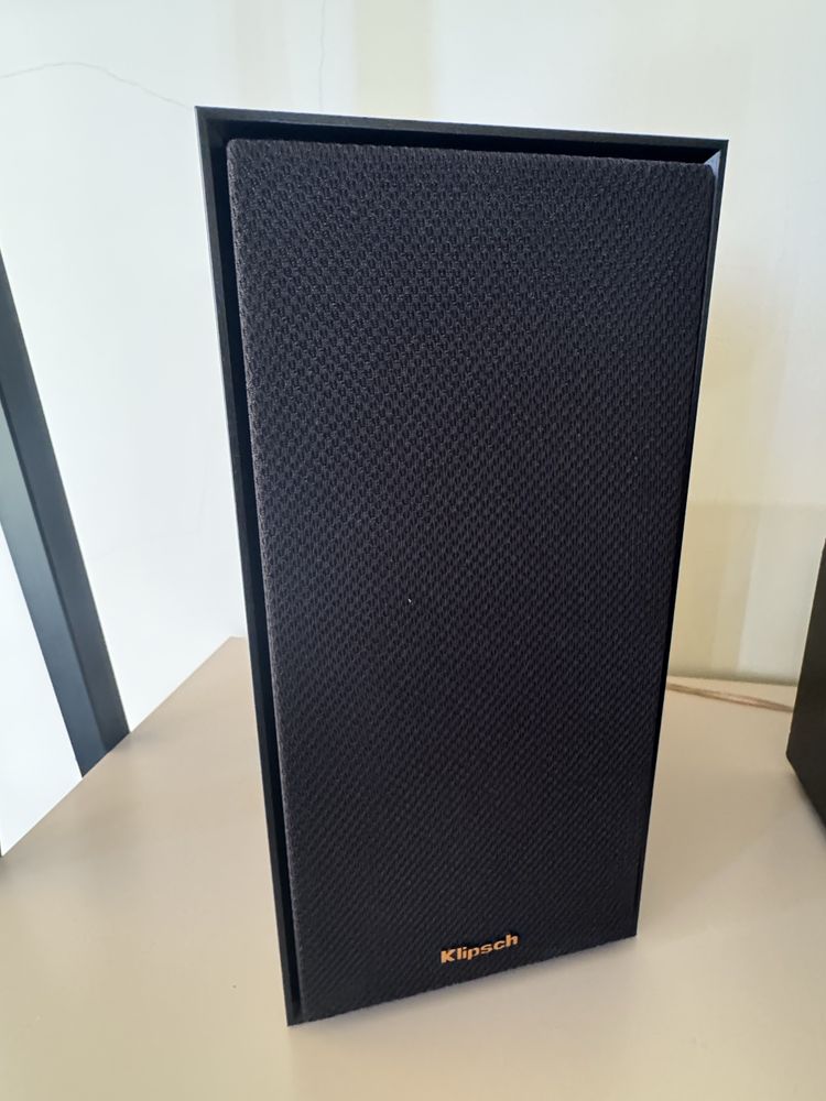 Colunas som Klipsch R 40M