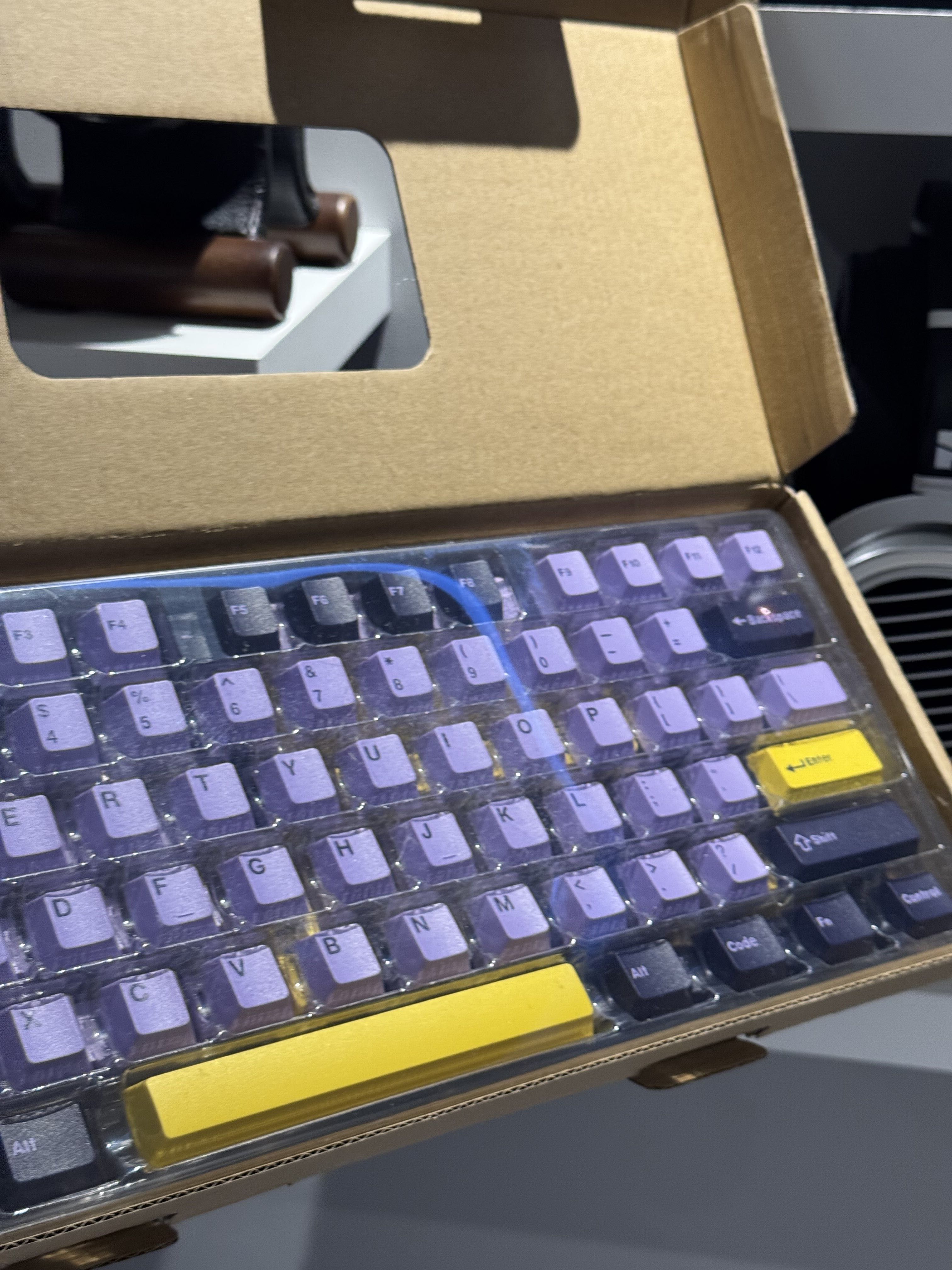 Nowe Keycapy Epomaker PBT TARO Cherry - Nieodpakowane!