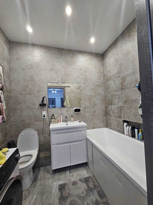 Продаж 2 кім. квартири  вул. Бігова