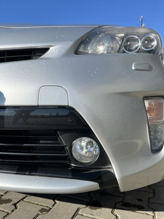 Продається Toyota Prius в технічно відміному стані.