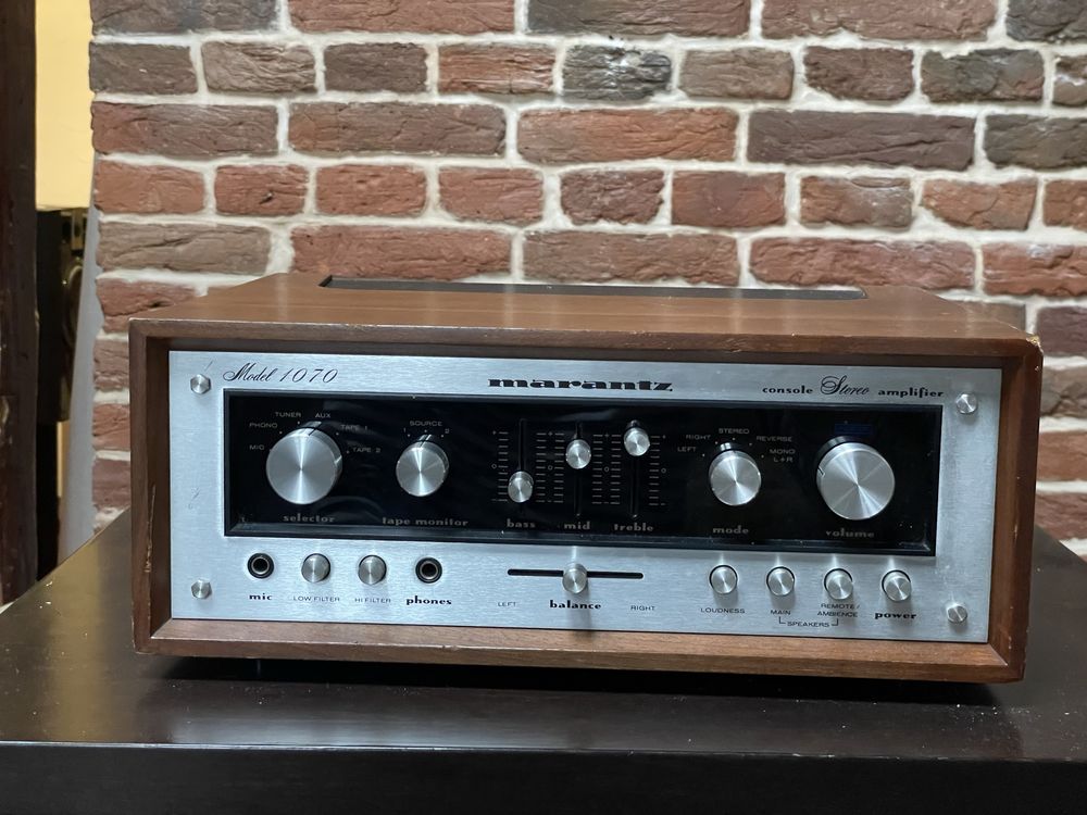 Marantz 1070 — Вінтажний підсилювач   з ламповим звучанням
