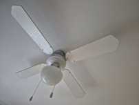 Lampa z wentylatorem