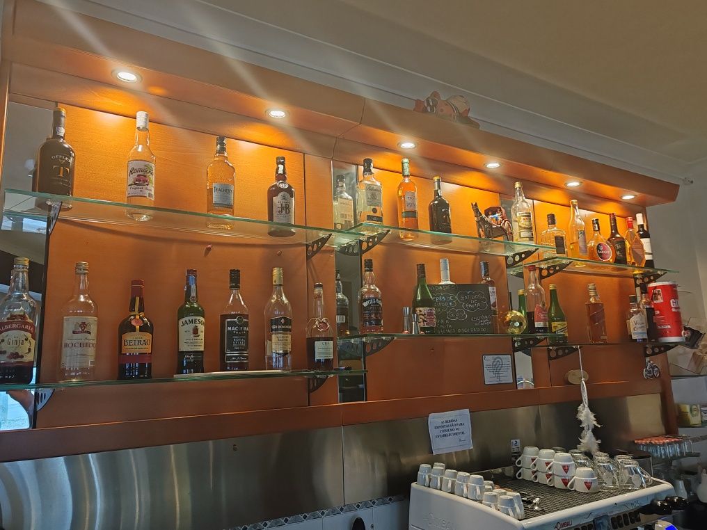 Máquina de lavar louça de café
