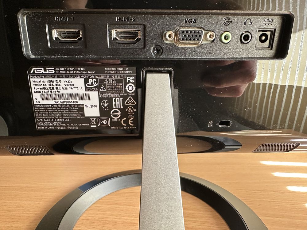 Monitor Asus.
