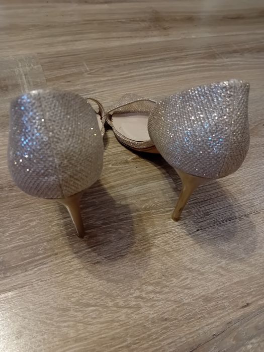 Buty na obcasie damskie