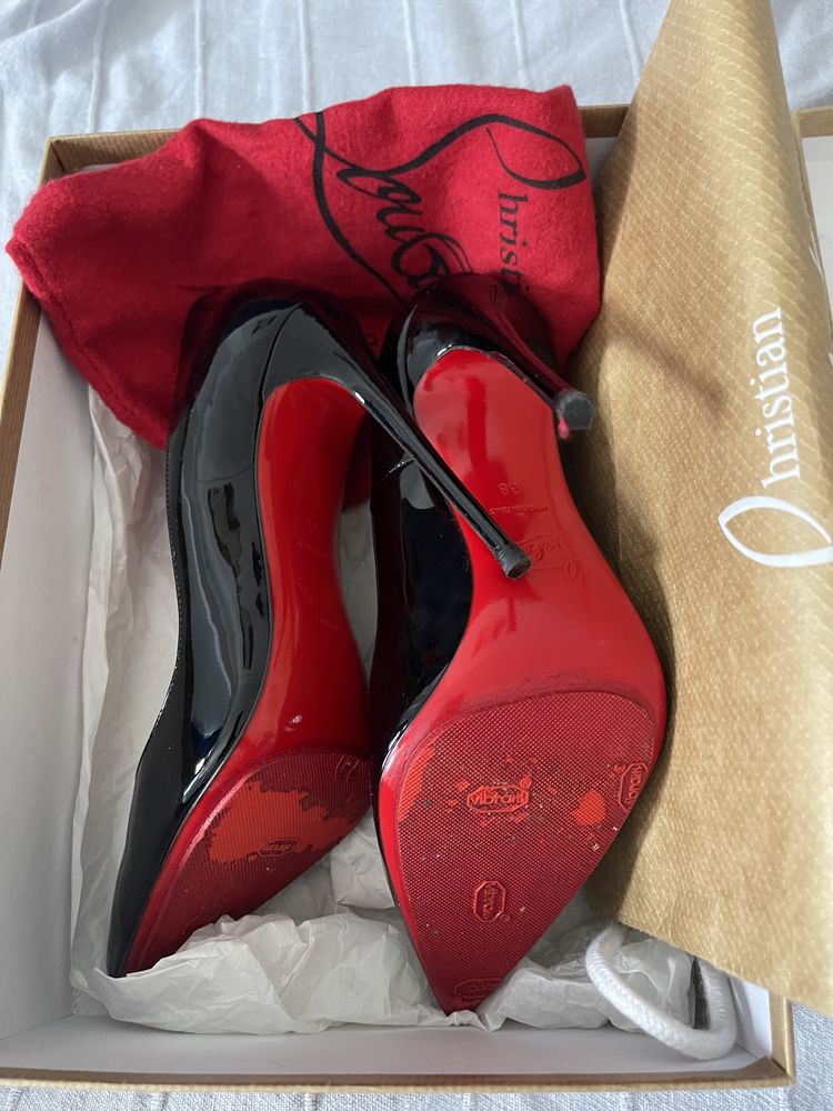 Sapatos alto Louboutin Original