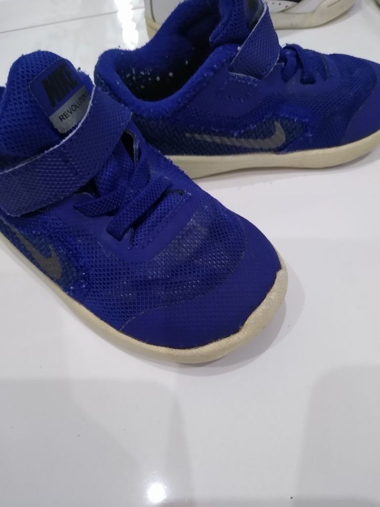 Nike adidaski 23.5 chłopięce