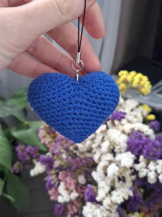 Брелок в'язаний гачком