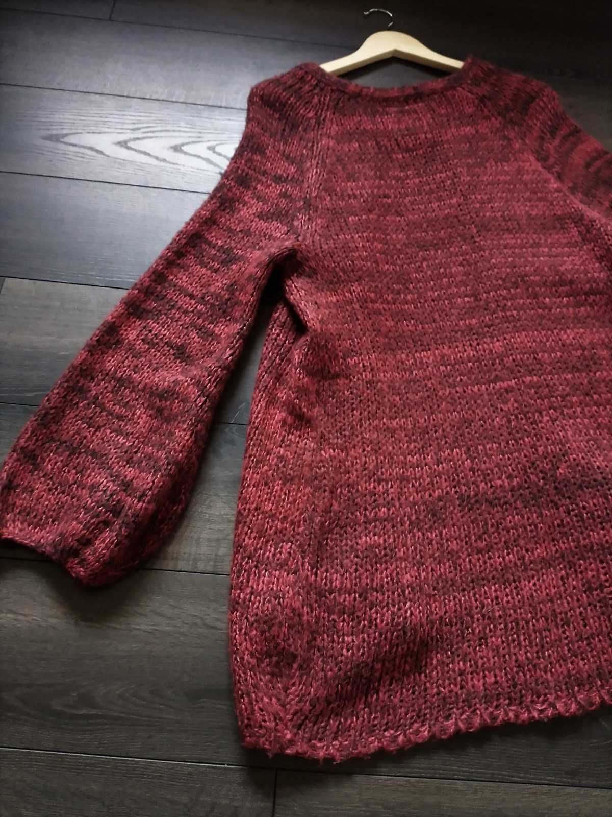 Śliczny sweter Atmosphere L - z klamrą