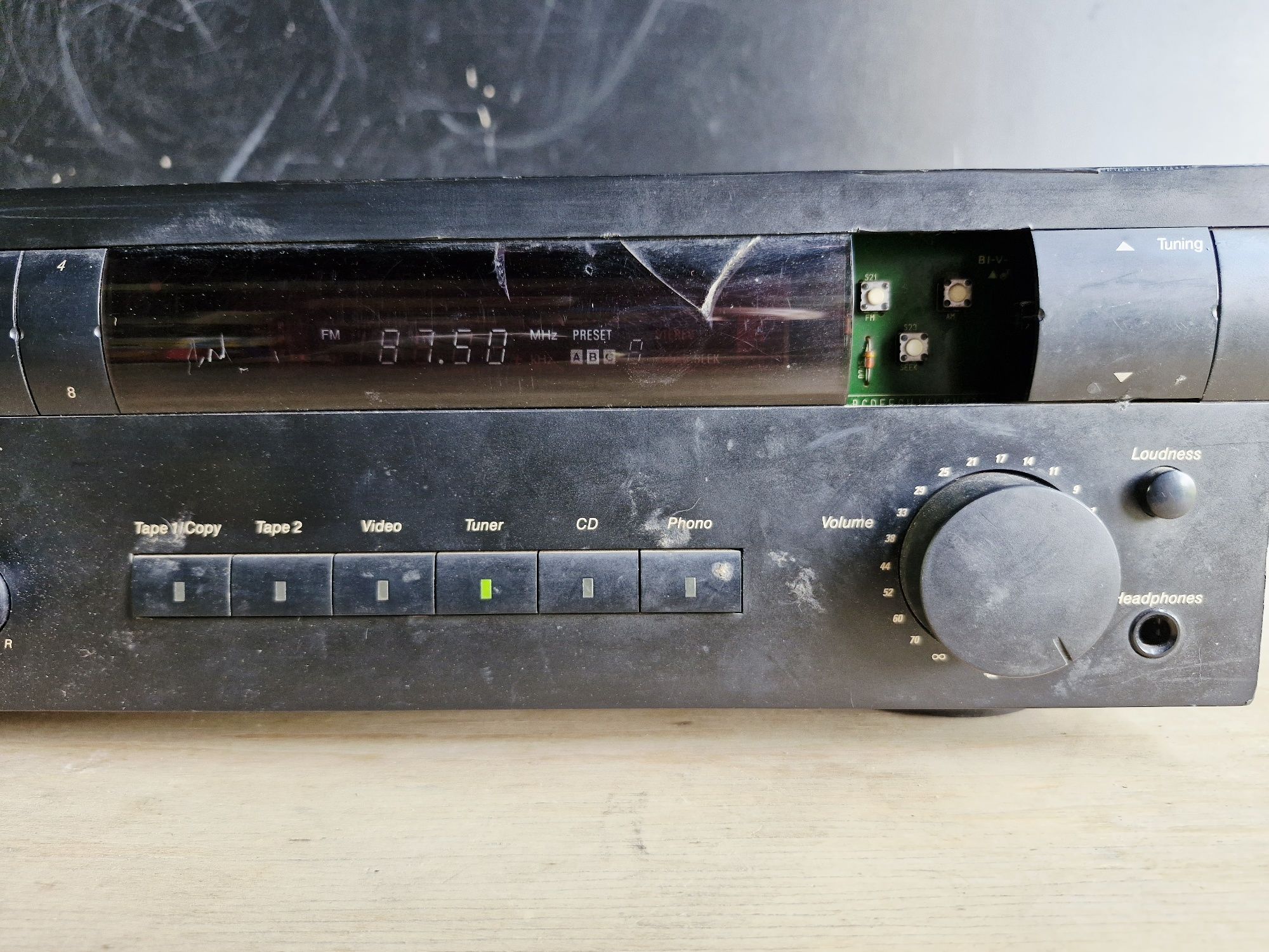 Amplituner Harman Kardon HK3300