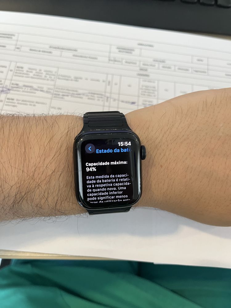 Apple Watch SE (GPS) (2.ª geração) - 40mm
