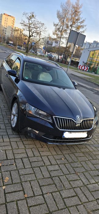 Auto do wynajęcia  z kierowcą . Wesele , ślub  , VIP .