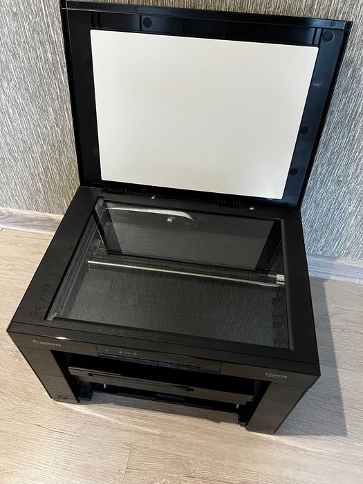 Canon MF 3010 принтер сканер в робочому стані