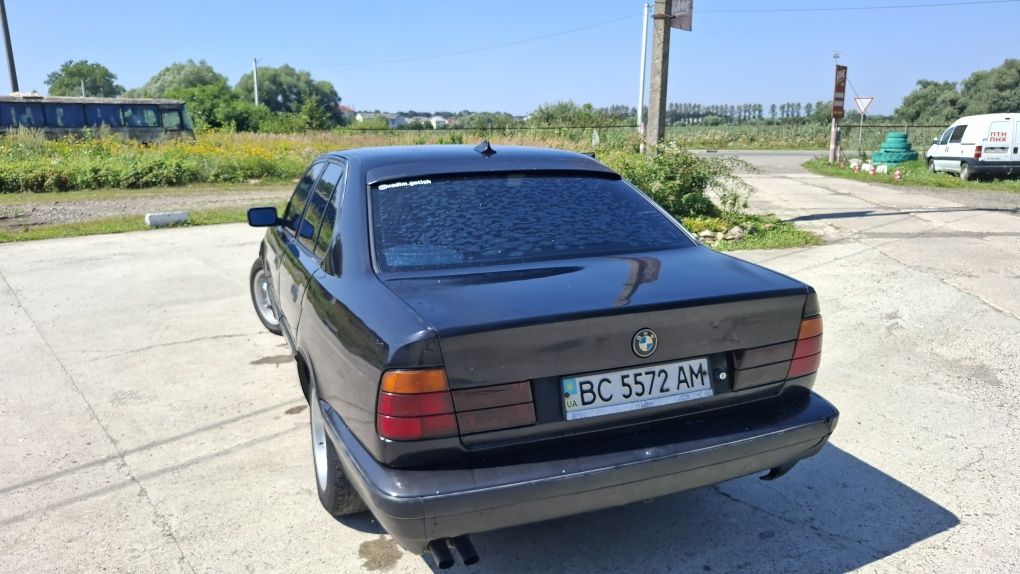 Продаю срочно 1800 + торг.