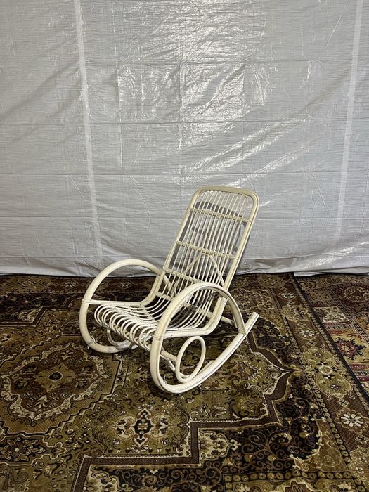 Fotel bujany z wikliny - Idealny do relaksu!