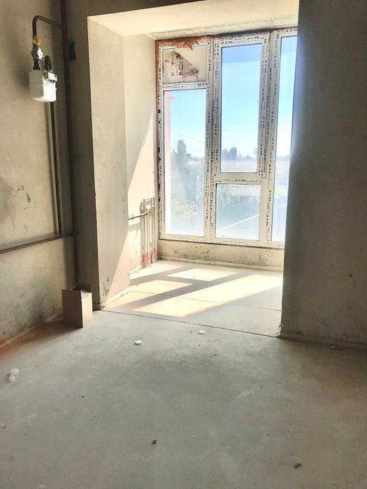 Здана/на документах/Однокімнатна в новобудові поруч парку Шевченка