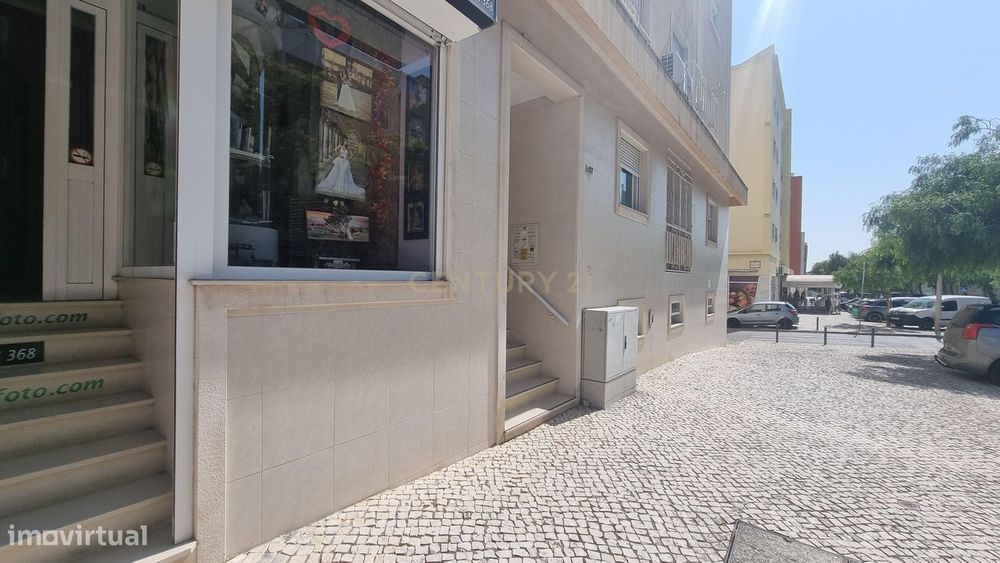 Loja Moderna em Setúbal - Oportunidade Única