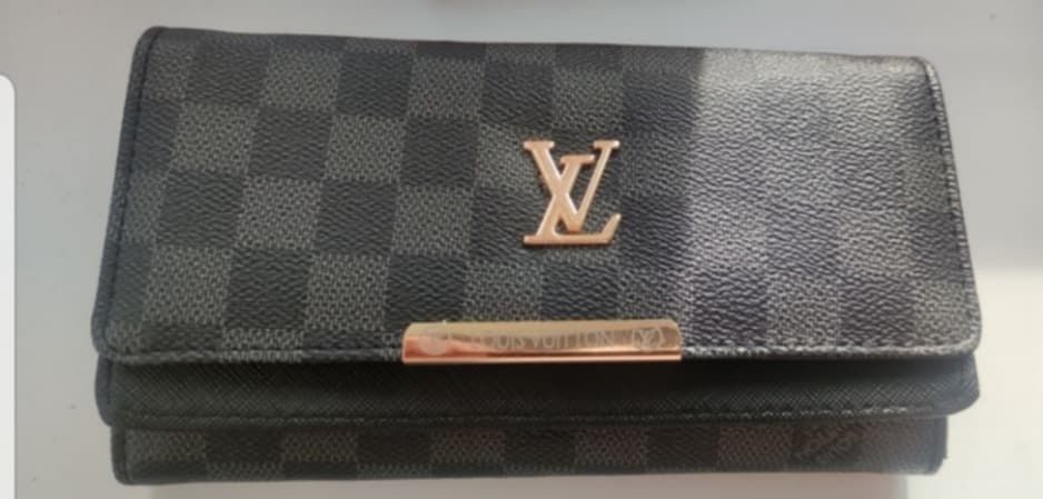 Damski portfel Louis Vuitton w pudełku