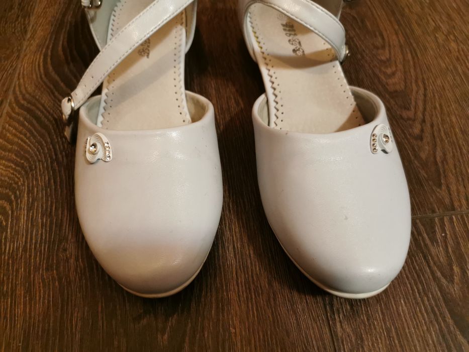 Czółenka białe komunia  ślub 36