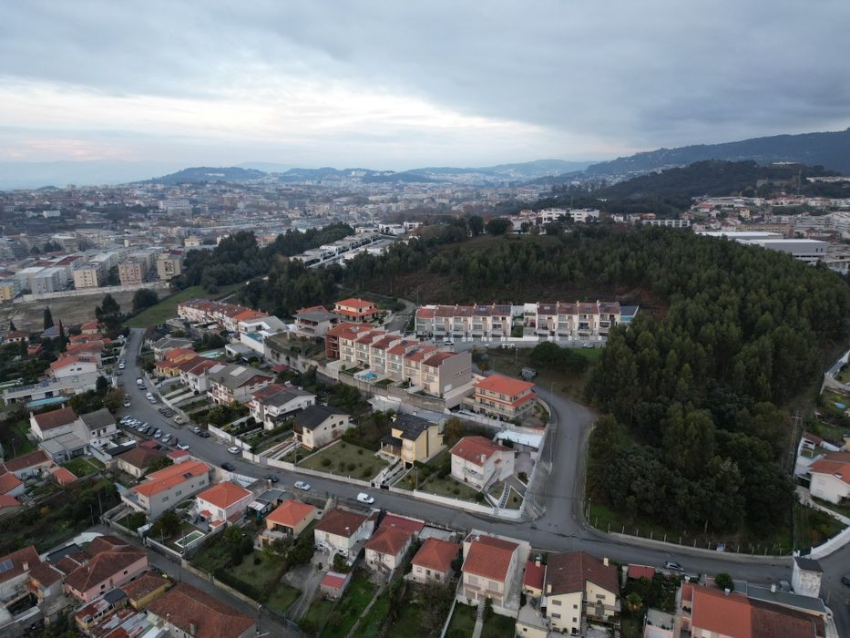 Vivenda V3 + 1 Lomar