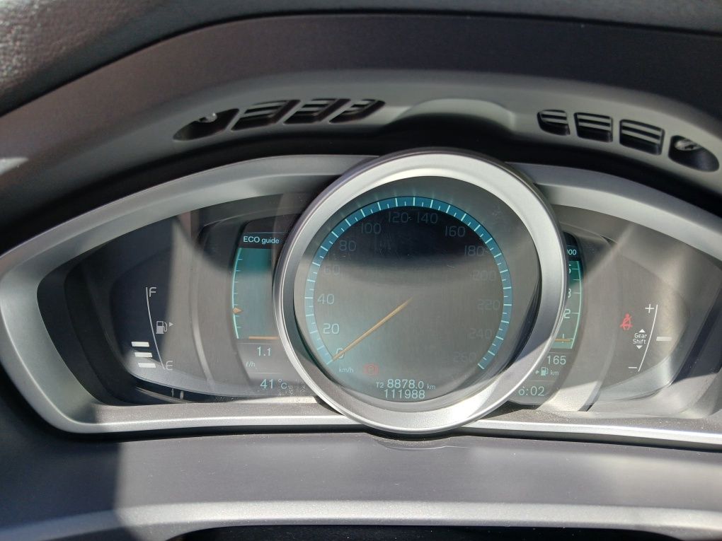 Volvo V40 D2 em ótimo estado